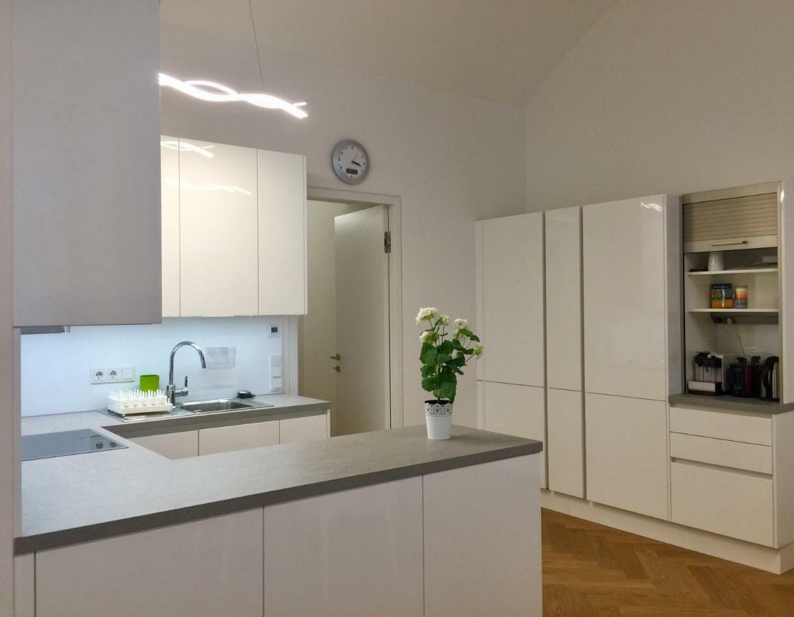 Homestay Sisi Виена Екстериор снимка