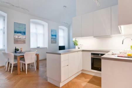 Homestay Sisi Виена Екстериор снимка